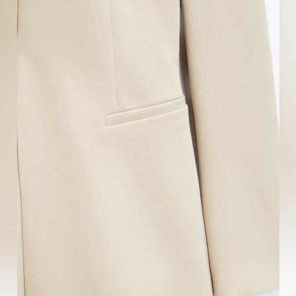 Zara Ecru Colored Inverted Lapel Blazer. NWT. Size Medium. - Picture 14 of 16